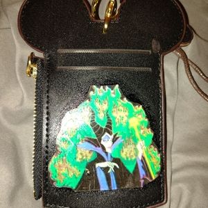 NWOT Disney Maleficent Vegan Leather Card Holder